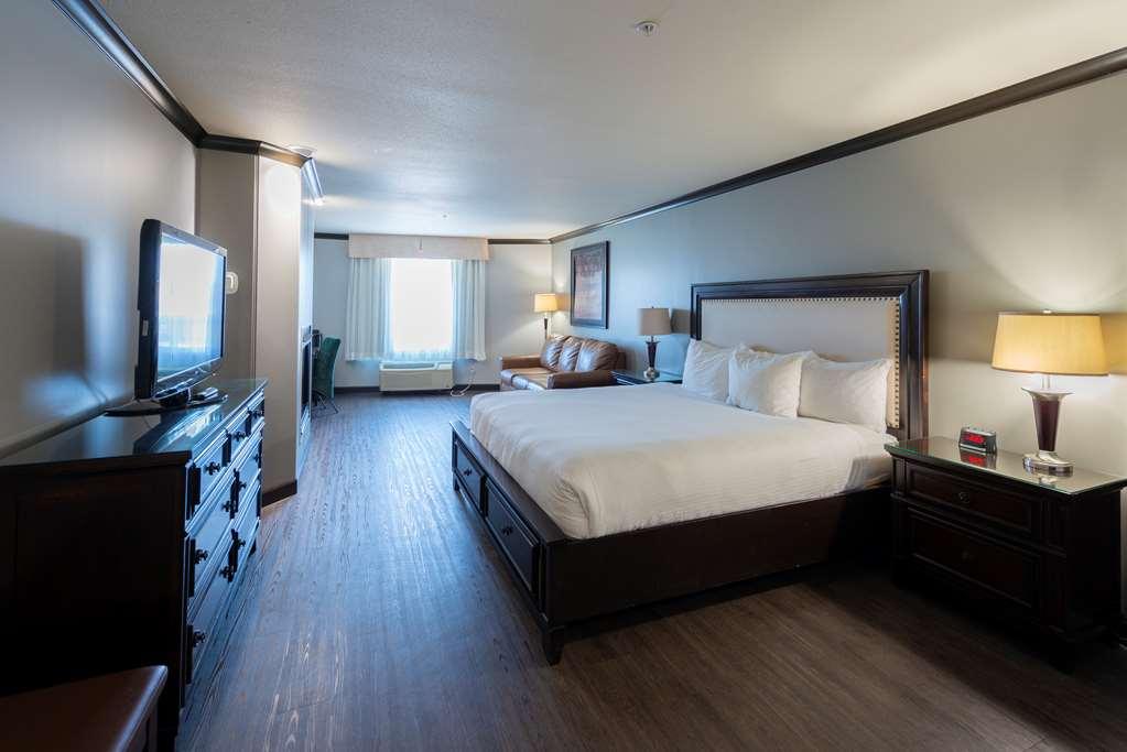 Prestige Treasure Cove Resort, Worldhotels Elite Prince George Room photo