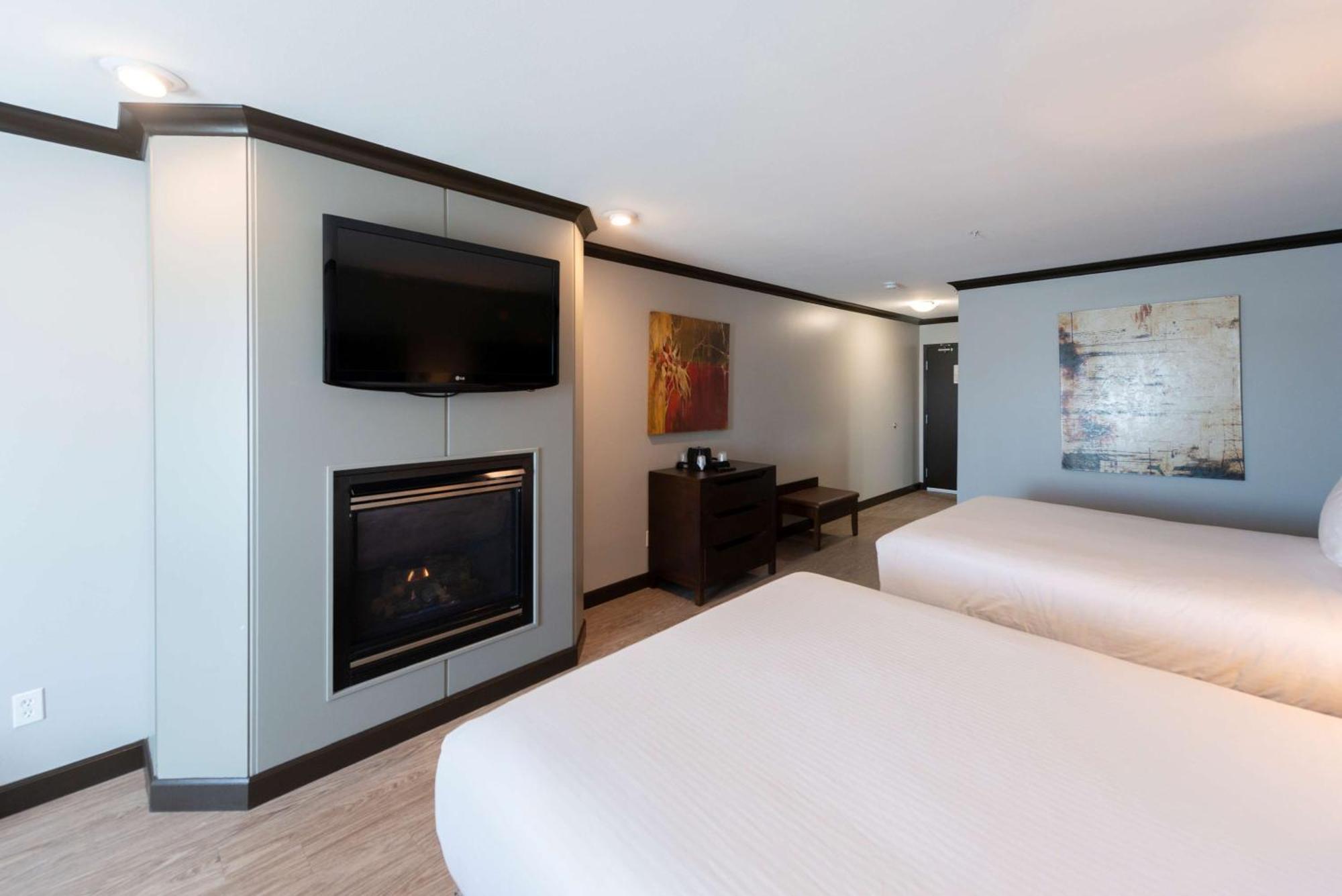 Prestige Treasure Cove Resort, Worldhotels Elite Prince George Exterior photo